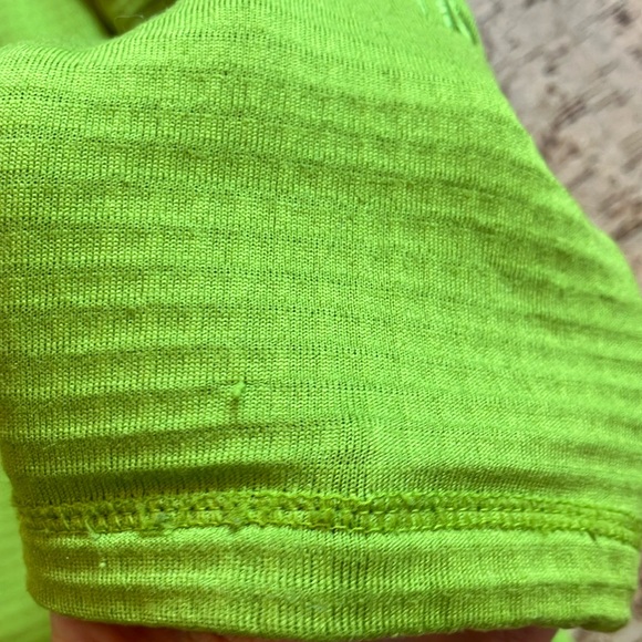 Patagonia R1 - Picture 3 of 11